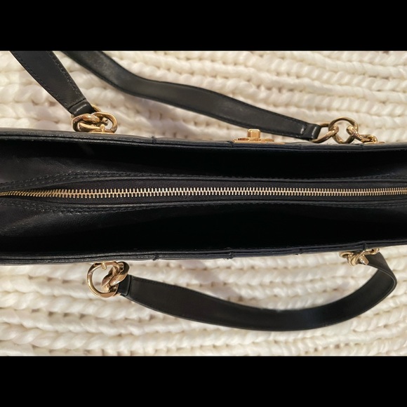 🔥Auth Chanel Bag. 13”x81/2”x3”. Good condition 🔥 - Picture 5 of 7